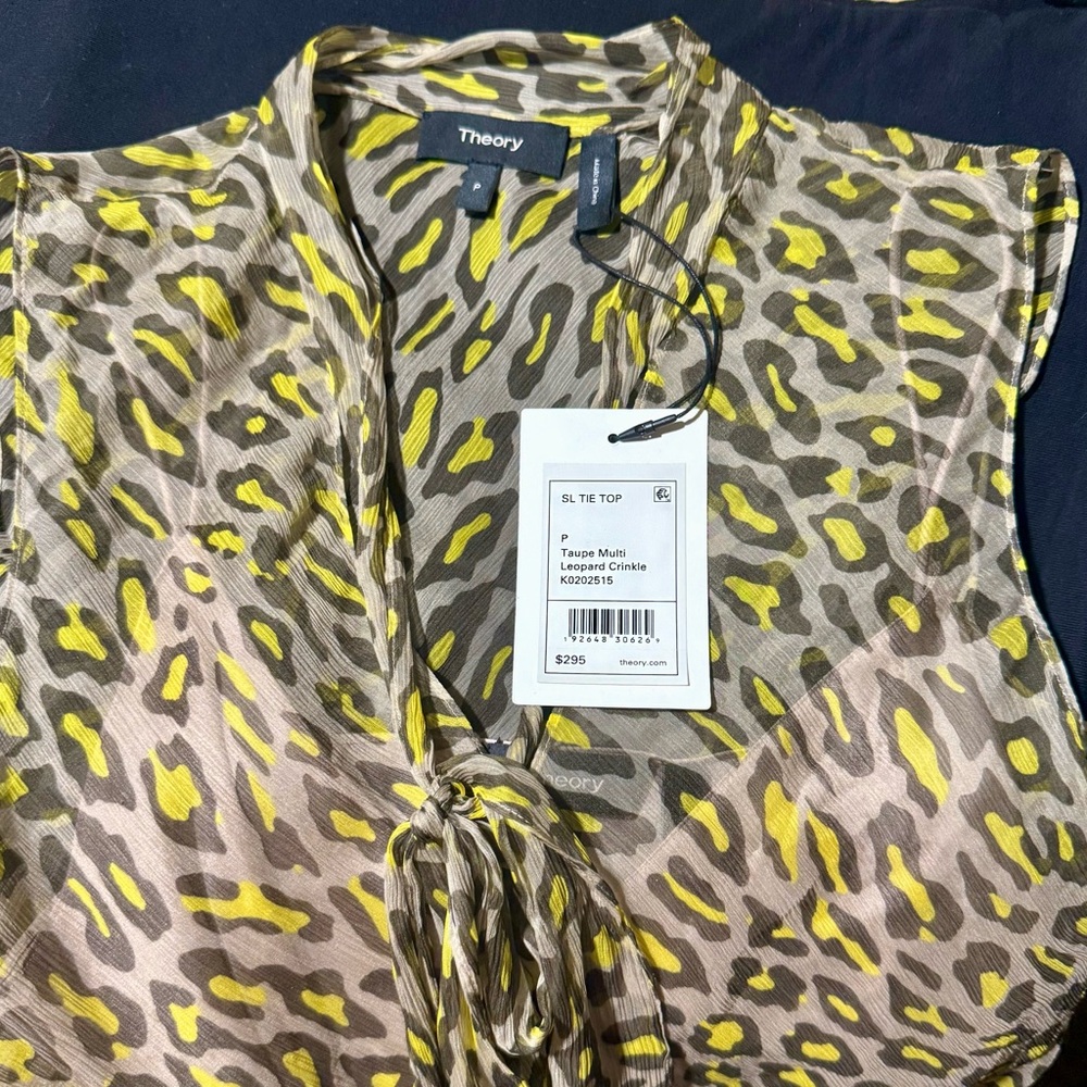 THEORY NWT $295.✨Leopard/Cheetah Animal🐆CRINKLE Top Beige/Yellow Silk Chiffon P